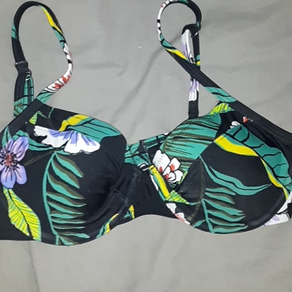 Swimsuit top